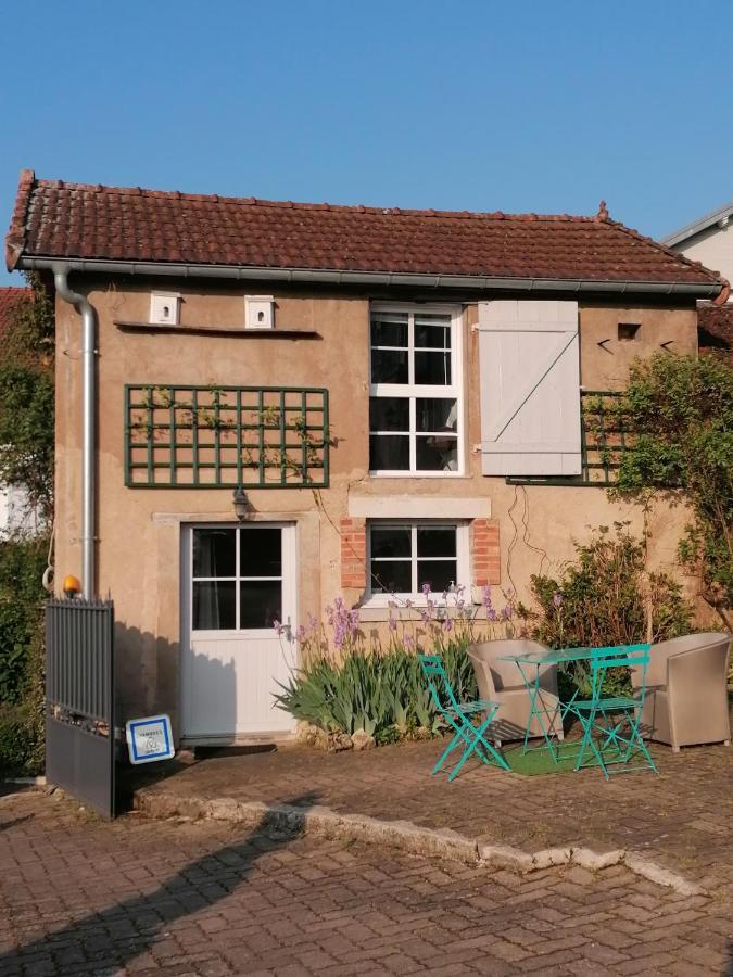 Apartmán Le Garni Vendemiaire Vesoul Exteriér fotografie