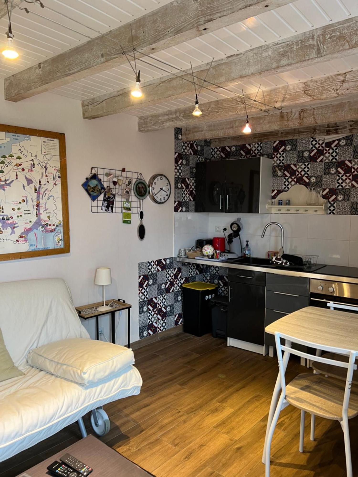 Apartmán Le Garni Vendemiaire Vesoul Exteriér fotografie