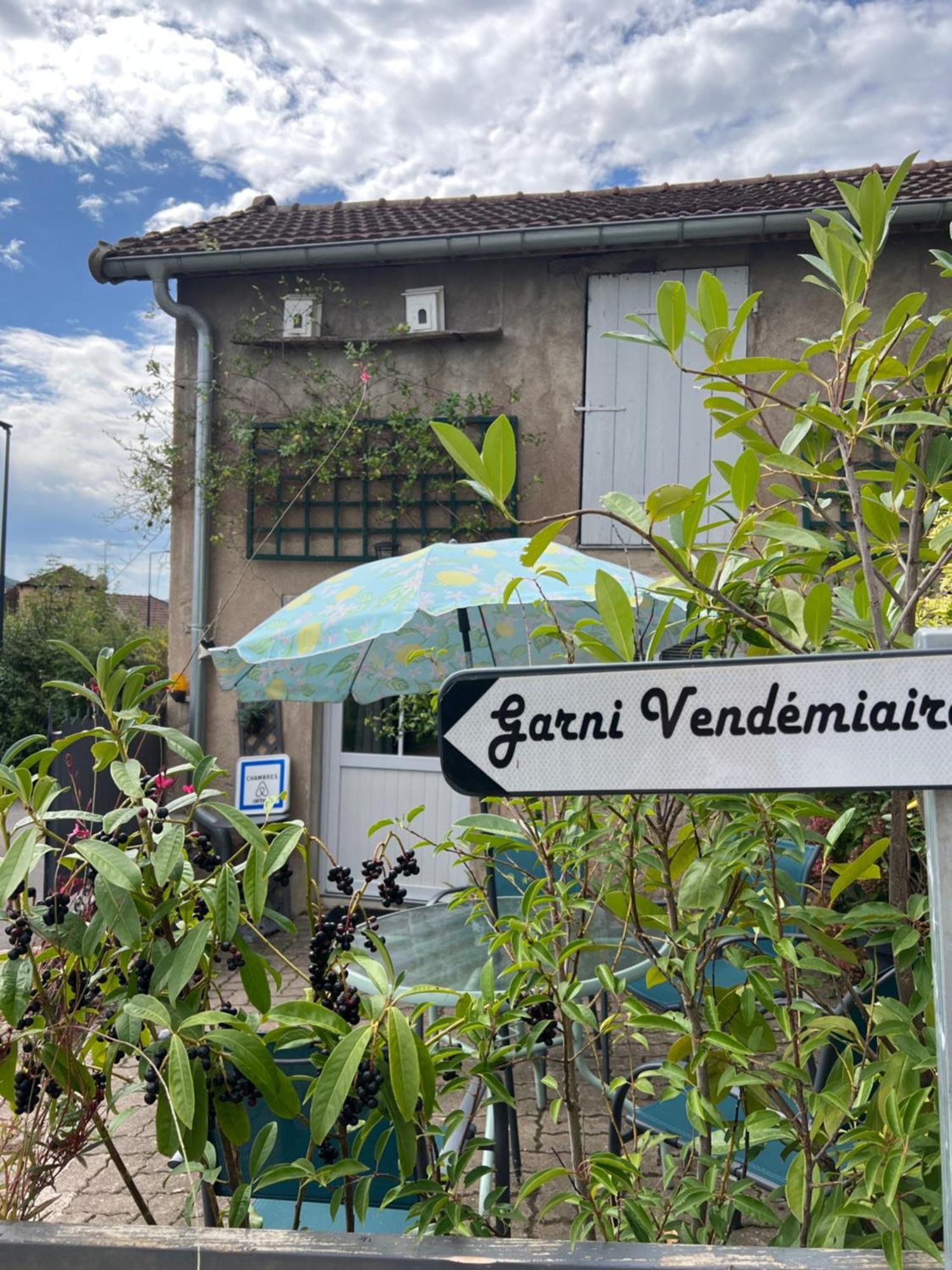 Apartmán Le Garni Vendemiaire Vesoul Exteriér fotografie